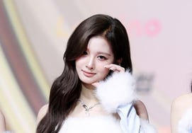 NMIXX, it's coming to the home of SF! Lee Jung-hoo landed at "Oracle Park" to cheer for Lee Jung-hoo. "Seol-yoon's first pitch."