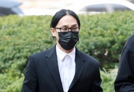 "自首"式K:"没有接到毒品相关联系。"" [明星现场]