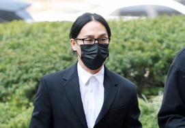 "Hip-hop artist of the year." Sik-K, 3 years and 6 months old.."Successful Drug Treatment, Penalty Too Much" [synthesis]