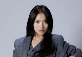 キム・ヘユン『強烈な眼差し』 [★写真]