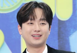 "万能艺人"李灿元，对粉丝的爱也"熊熊燃烧"...明星排名 男 Trot 第三名