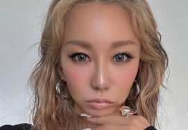 "My amniotic fluid will rot if I'm 35 years old"..Famous 女 singer 'jumping' at 43-year-old pregnancy announcement