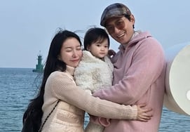 "Lee Jihoon ♥." Oh, yeah. Overcoming the miscarriage, second pregnancy.."I don't feel well" during morning sickness