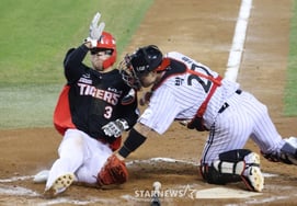 [Фото] Ким Сон Бин 'Пак Дон Вон' был поражен.'
