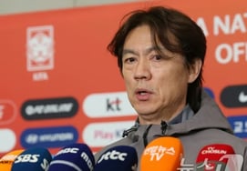 ガーディアンのワールドカップランキング44位、ホン・ミョンボ監督のチームには「ディフェンス」がない [イ・ジョンソンのスポーツ文化＆産業]