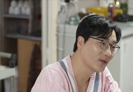 Подпольный "На 40 лет старше дебюта в Корее...Жена актера несёт ответственность за жизнь одна. [План Чон Хён Му]