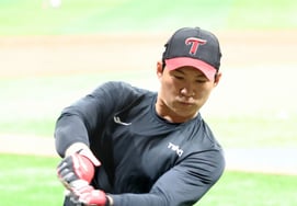 [相片儿] "现在只剩下要上去了！' 吴志焕