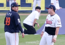 [Photo] Ryu Hyun-jin said, "Yang Seok-hwan's belly is a fake seal."