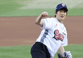 [相片儿] 志晟 "迷上了中间的肉"