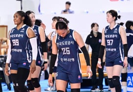 "常规赛第一名→教练诀别"道路公社队与GS加德士队实现卫冕"悬崖边"