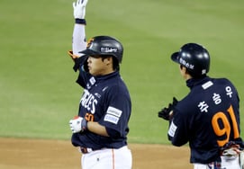 [フォト] カン・ベクホ『追いかけてきたら逃げる』