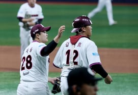 [Смущение одним разом] Kiwoom Heroes выиграли 'домашнюю игру' против защитного чемпиона LG.