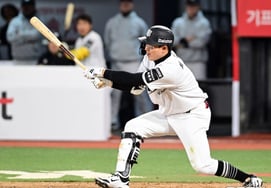 「君は良い選手だ」「オーバーしないで」意気消沈のKTチェ・ウォンジュン、頼もしい応援があるから··· 試合で失点した『クワタン3連発』でも再び走る