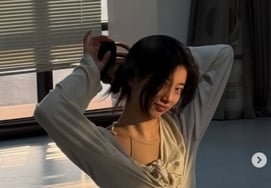 I'm not wearing any makeup..It's such a pretty ballet