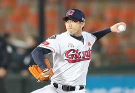 Бывший «Лотте» Ко Хёджун, который помнил «главный менеджер Сон Мингю», принимал активное участие в назначении игроков."