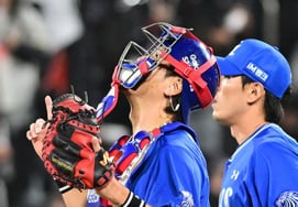 キム・ソンユンとイ・ジェヒョンがいなくても14安打の爆発！ サムスン、KTを8-6で破り4連勝を達成··· 「15打数無安打」のカン・ミンホも決勝打とマルチヒット [水原現場レビュー]