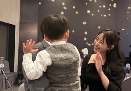 神話のアンディ♥イ·ウンジュ、エリックの息子を抱えて..幸せな笑顔をキャッチ [スター・イシュー]