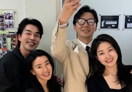 Чон Джин ♥ Рю, снимок пары с Пак Джун Соком после свадьбы Ли Мин У.