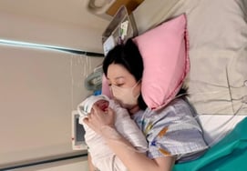 《吴尚镇♥》金素英，生完二胎后游刃有余，"就是可爱，时间不长"