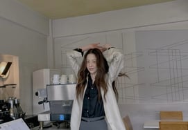 Ko Hyun-jung, '55 years old' shows off her 11-character angular beauty.."Your beauty is covering up luxury goods" [Star Issue]