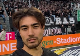 "洪明甫的心终于舒坦了。"' 卡斯特罗夫，什么负伤落马！ 德甲联赛首次助攻+最高评分"活跃"