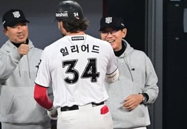 →客场5连胜:虽然主场2连败，但韩国队依然表现出了"再次"。"满座观众"、"首场胜利宣告"的主教练也感动地表示:"感谢连续3场售罄，将以更好的比赛报答大家。" [水源现场]