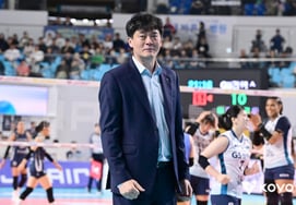 《夺冠在即》的导演李永泽"平常心，像平时一样"vs《悬崖边》的金英来"忘掉一切，一心一意"…… 冠军第三战"出师表" [奖忠县长]