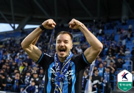 Есть "иностранные игроки", которые даже ушли в отставку в составе команды... "Теперь сосредоточиться на Инчхоне на 100%" [Место проведения Инчхона]