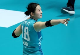 [フォト] クォン・ミンジ『18番を崇拝せよ』