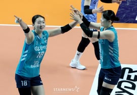 [フォト] クォン・ミンジ 「また止めた」'