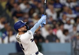 // アンディ・パヘス 夜明けの者