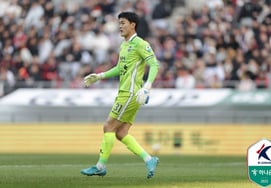 «Сильное освистывание», которое вылилось, даже если выхватить мяч... Пэк Чон Бом, который борется с водой в Инчхоне, "Акуон" "Я должен принять это"" [Место проведения Инчхона]