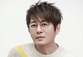 59 years old single..Shin Seunghoon casted "My Little Old Boy" 9 times. "A very precious little boy." [Star Issue]