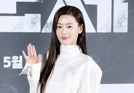 Jun Ji-hyun returns to the screen after 11 years [★ Photo]