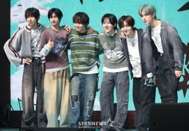 Kickflip. We're back with a better look' [★ Photo]