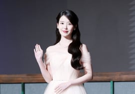 IU，美到脚尖 [★照片]