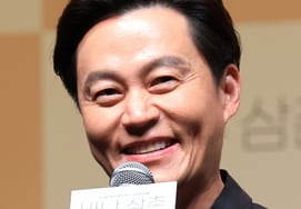 李瑞镇:"作为综艺人挑战话剧很有负担...有规律的生活很陌生。" [明星现场]