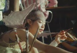 "Слухи о романтических отношениях с Ли Чан Хёком" Ха Джи Су и музыкальный клип появились снова.Визуальный образ феи, в которого также влюблен Ли Су Хён [человек.]