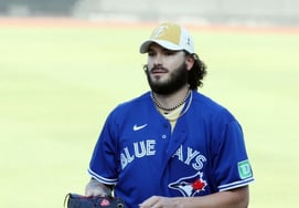 「おめでとう、ヒョンジン兄さん」フォンセ、朝からハンファの試合を見たのか··· 『膝手術→シーズンアウト』という痛みがあっても、柳賢振は1500Kを手にした