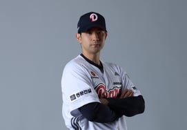 Doosan Bears、'東文建設'と4年連続でパートナーシップを継続する
