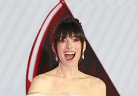 Anne Hathaway's "K-High Hill" is so nice' [★ Photo]