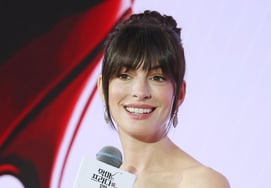 The answer is, "The devil wears Prada."2' Actor Anne Hathaway [★ Photo]