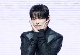 Key comb-up Taehwan. Cute flower cup [★ Photo]