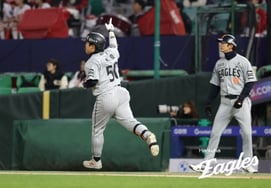 "100亿击球手"关键三连胜文东柱155公里，韩华队与领先的SSG队取得两连胜 [仁川现场评论]