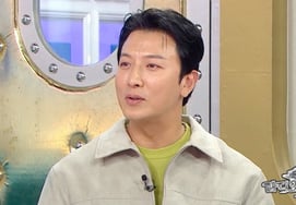 パク・ゴンヒョン、ヨン・ジョンフン・ビ・コウリムと『国民泥棒』..「11歳年下の妻と結婚」 [ラス]