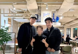 ジョ・インソンが親友のペ・ソンウと新沙洞で撮影された様子が目撃された..「AI合成ではない」