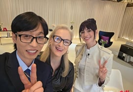 メリル・ストリップとアン・ハサウェイがユ・ジェソクと会った..特急出会い 認証ショット