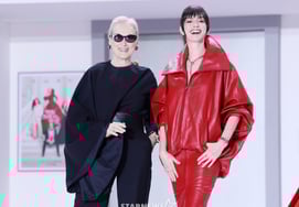 Meryl Streep - Anne Hathaway, vẫn như trong phim [★Ảnh]