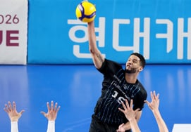 [Photo] No one can stop the rear attack!' Leo