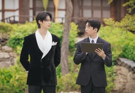 ♥Yu Su-bin, the 'Aide' was also in love with Byun Woo-seok.."While filming, I get to love you" [a 21st-century great-grandfather]